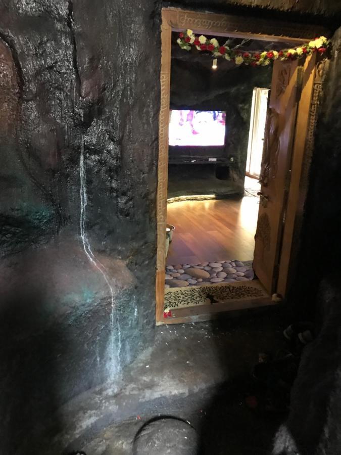 Rai'S Coorg Cave House Villa มาดิเครี ภายนอก รูปภาพ